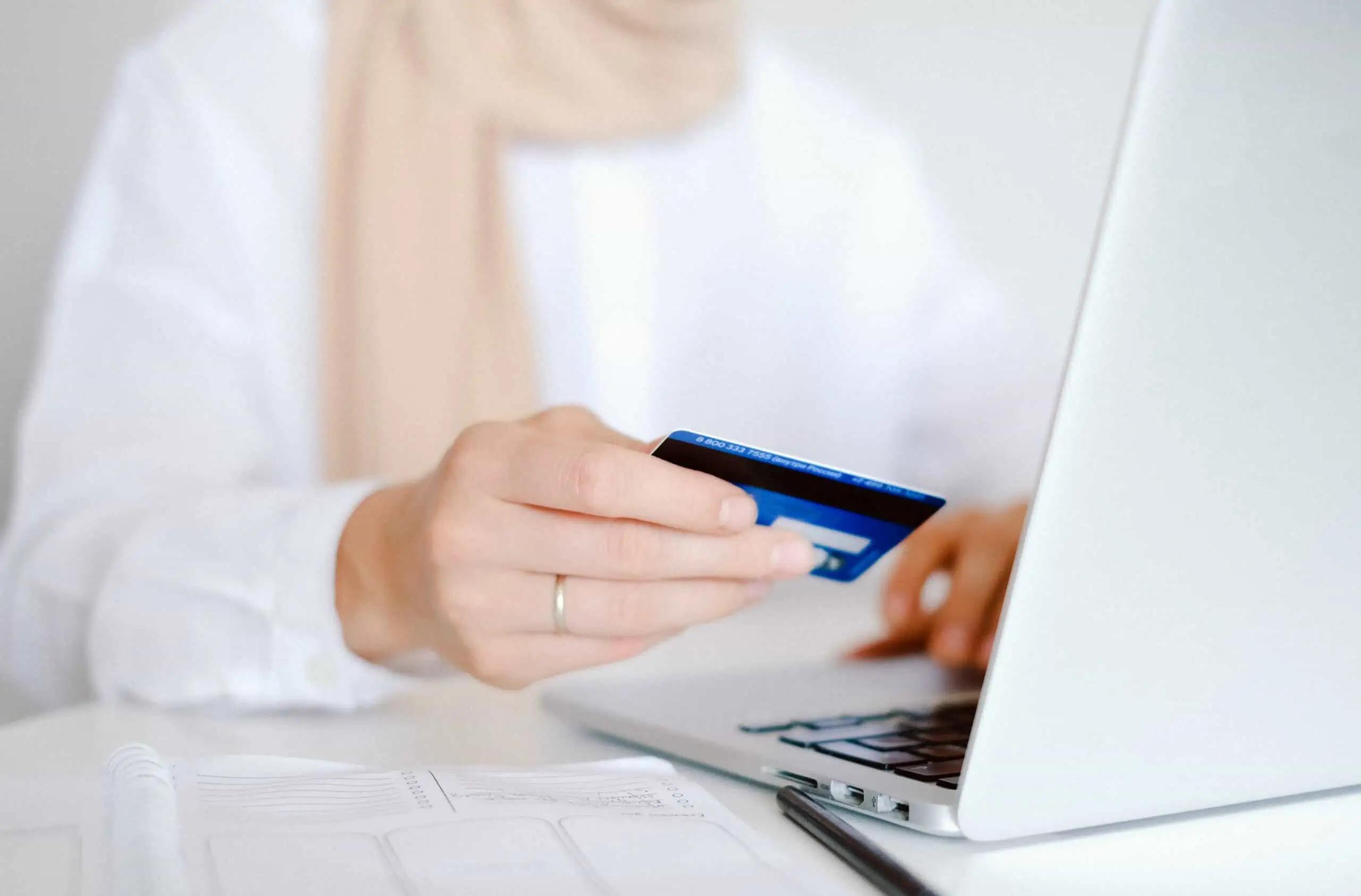 digital marketing and sales - Cómo aprovechan las empresas el marketing digital para el marketing y las ventas