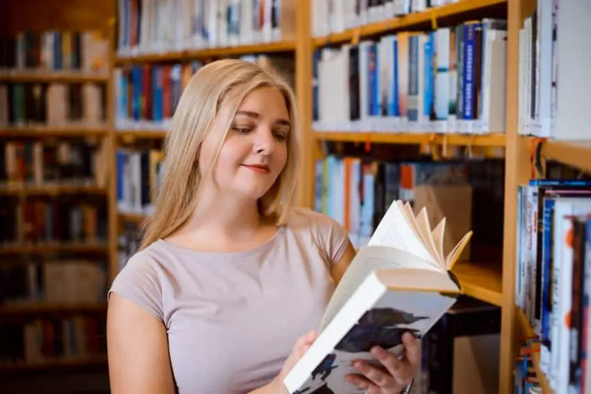 Estrategias de Marketing Digital para Librerías: Atrae a más Clientes - Cómo atraer clientes a mi librería anuncios de librerias - Cómo atraer clientes a mi librería