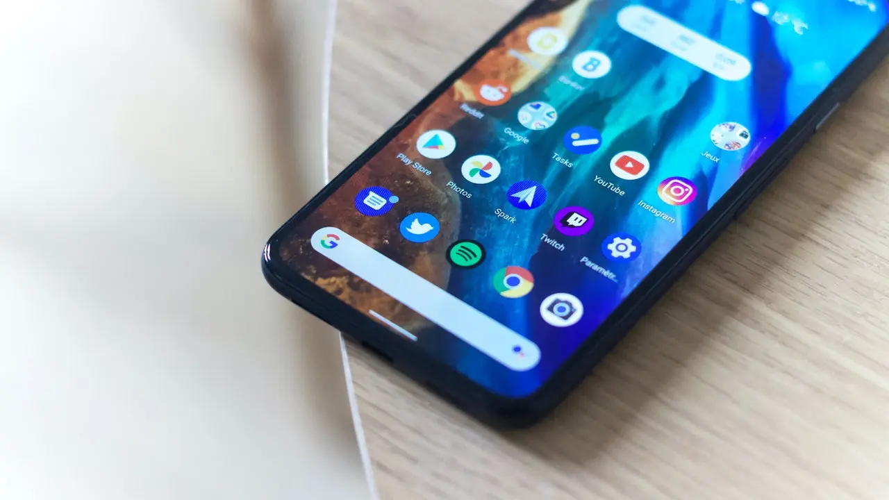 anuncios microfono movil - Cómo evitar que te escuchen por el móvil