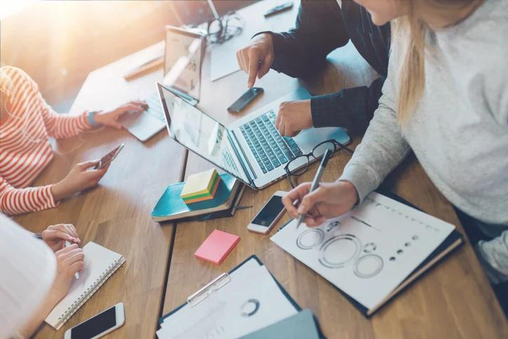 Identidad en la Publicidad: Guía Completa para Crear una Marca Imparable - Cómo hacer la identidad de mi marca identidad publicidad - Cómo hacer la identidad de mi marca