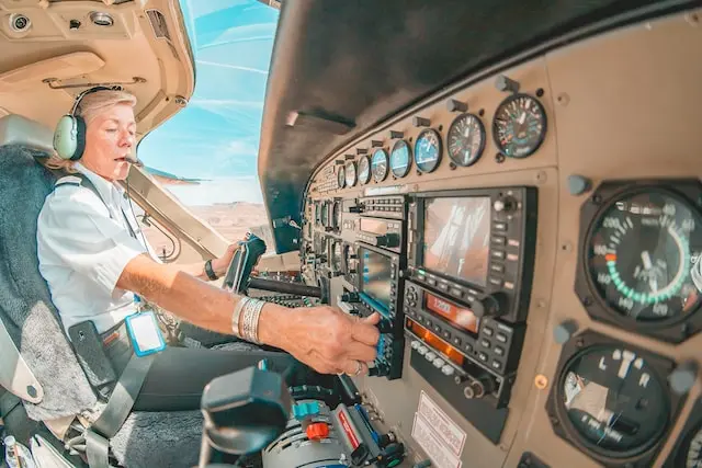 Anuncios Capitán Aerolínea: Requisitos, Formación y Carrera - Cómo se le llama al copiloto de un avión anuncios capitan aerolinea - Cómo se le llama al copiloto de un avión