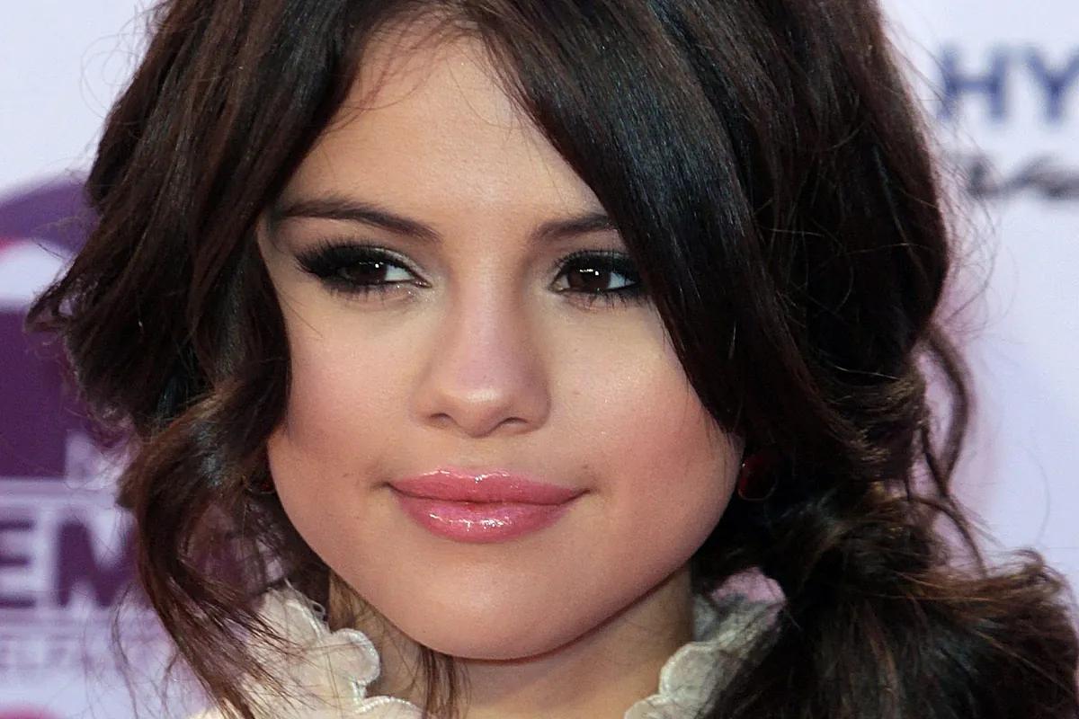 Publicidad de Selena Gomez: Un Imperio Forjado en Redes Sociales y Emprendimiento - Cómo se llama la empresa de Selena Gomez publicidad de selena gomez - Cómo se llama la empresa de Selena Gomez