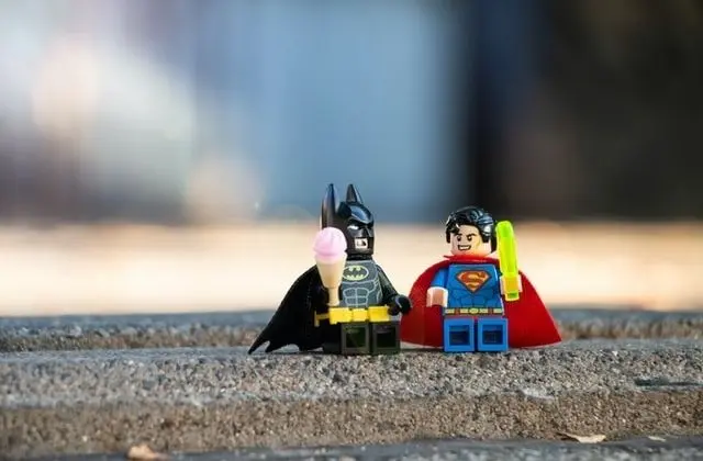 Anuncios publicitarios de LEGO: estrategias de marketing de una marca icónica - Cómo se promociona LEGO anuncios publicitarios de lego - Cómo se promociona LEGO