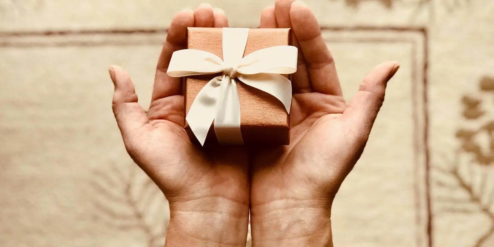 <b>Giveaway Marketing</b>: La Guía Definitiva para Impulsar tu Marca - Cómo se usa give away give away marketing - Cómo se usa give away