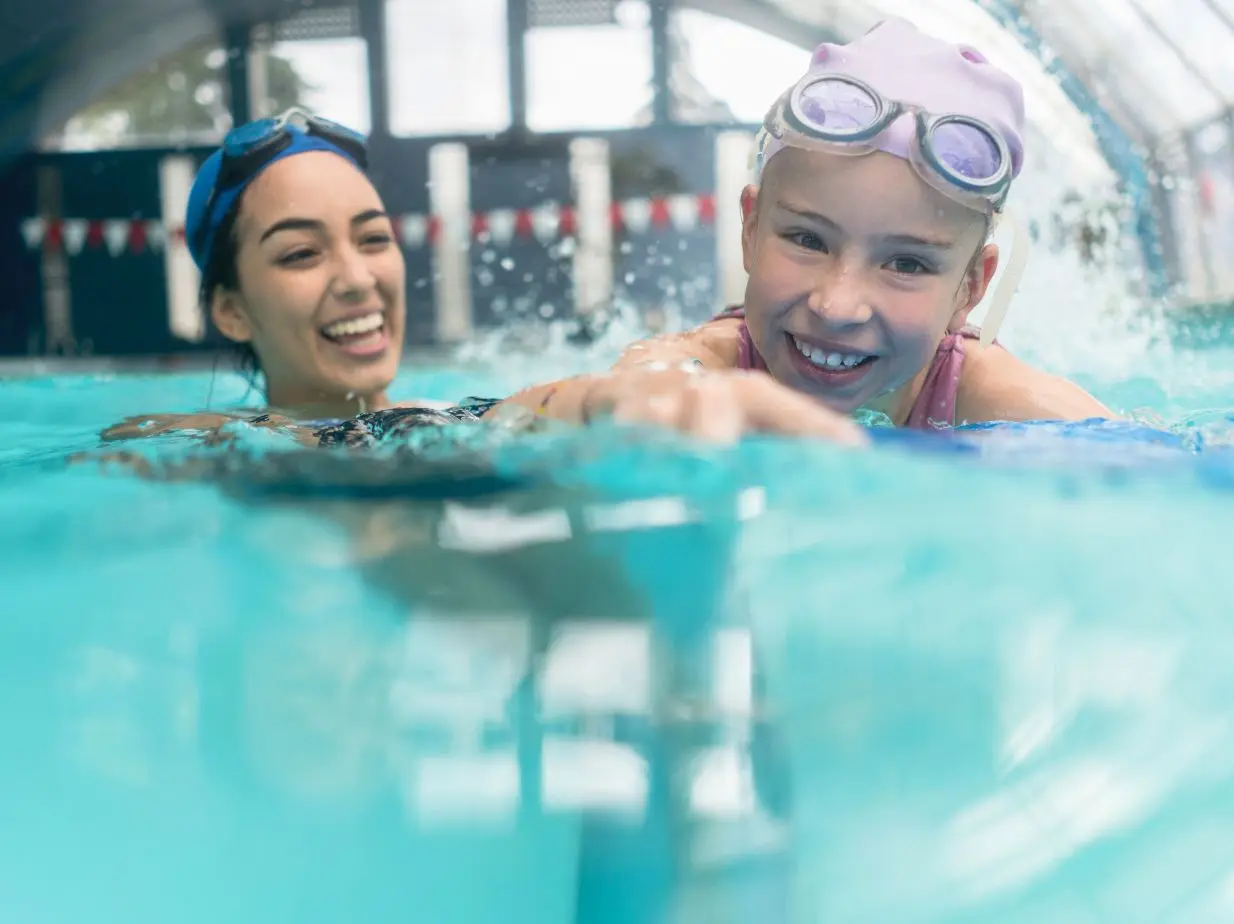 Aprende a Nadar: Guía Completa de Clases de Natación y Estilos - Cómo ser un buen profesor de natación publicidad clases de natacion - Cómo ser un buen profesor de natación