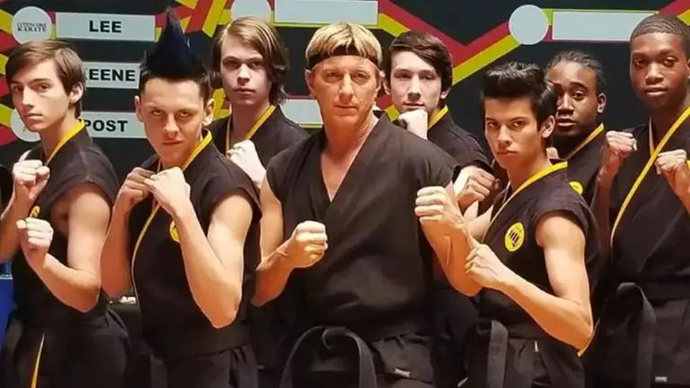 cobra kai publicidad - Cuál es el mensaje de Cobra Kai