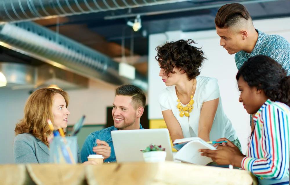 Buyer Journey Marketing: Guía Completa para Atraer y Convertir Clientes - Cuáles son las tres etapas del recorrido del comprador marketing buyer's journey - Cuáles son las tres etapas del recorrido del comprador