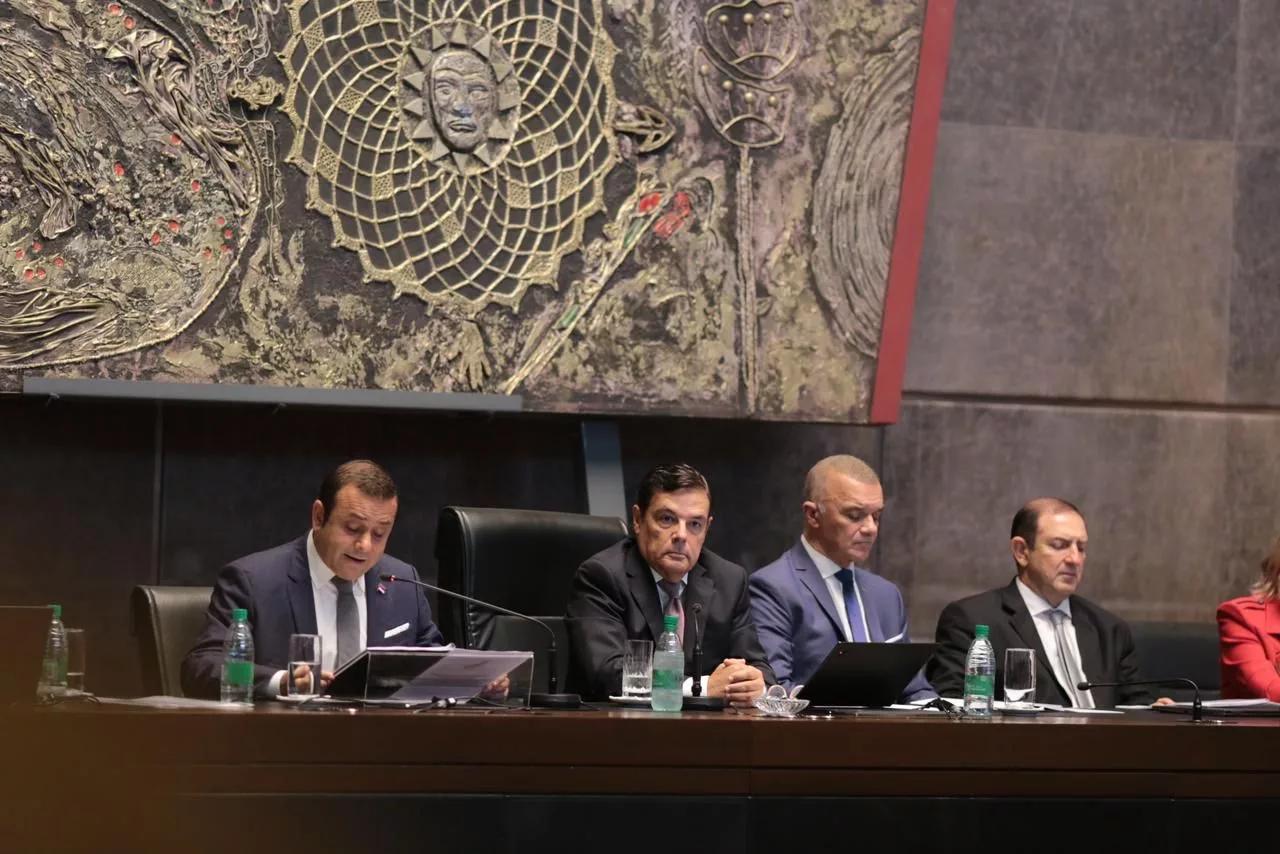 Anuncios del Gobernador de Misiones: Actualización Salarial y Cronograma de Pagos 2024 - Cuándo cobran los activos y pasivos de la provincia de Misiones en 2024 anuncios del gobernador de misiones - Cuándo cobran los activos y pasivos de la provincia de Misiones en 2024
