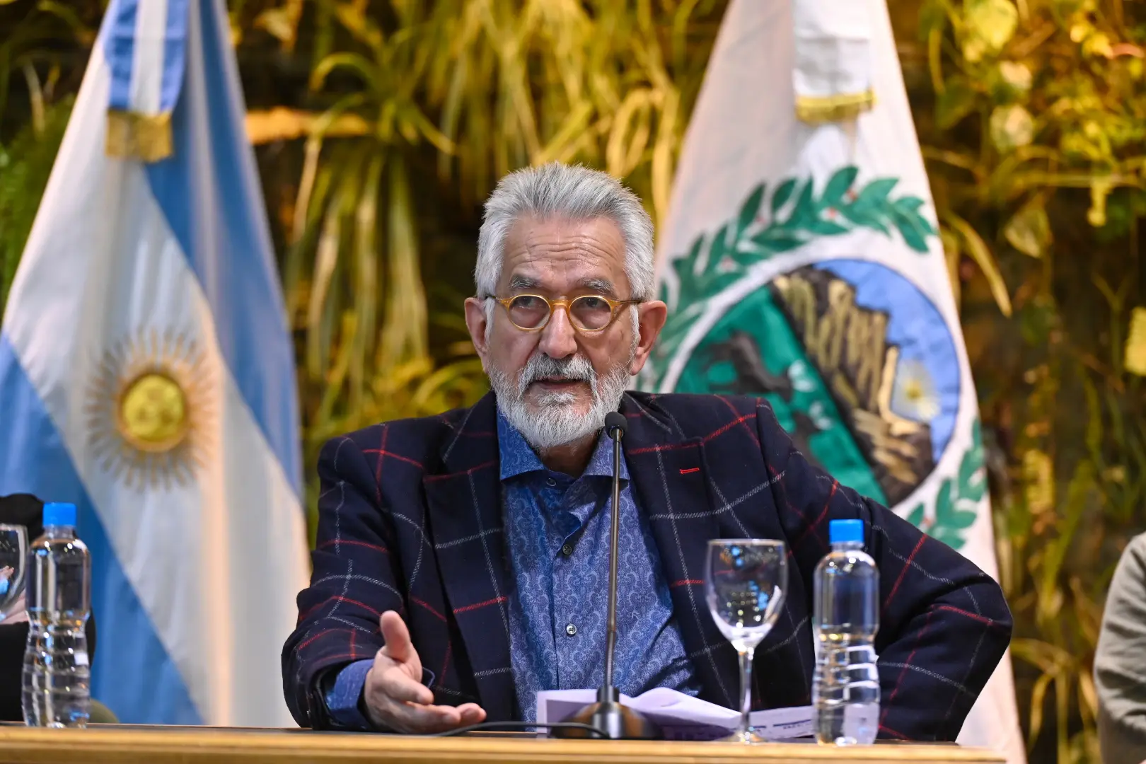 Aumento de Categorías para Empleados Públicos en San Luis: Análisis de Sueldos y Actualización Salarial - Cuánto cobra un empleado público en San Luis anuncios gobernador de san luis aumento categorias - Cuánto cobra un empleado público en San Luis