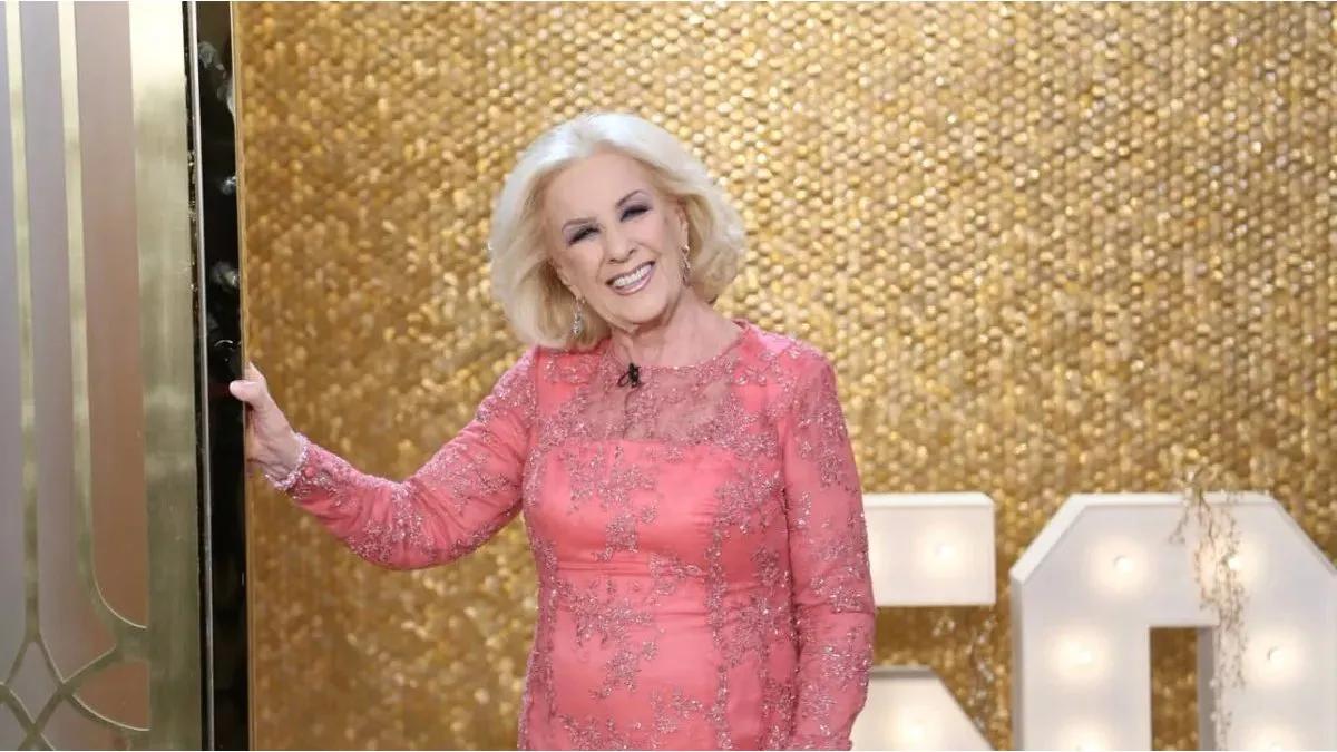 Mirtha Legrand: La Reina de los Almuerzos y su Frase Inmortal "Como te ven, te tratan" - Cuánto cumple Mirtha Legrand pan dulce publicidad mirtha legrand - Cuánto cumple Mirtha Legrand