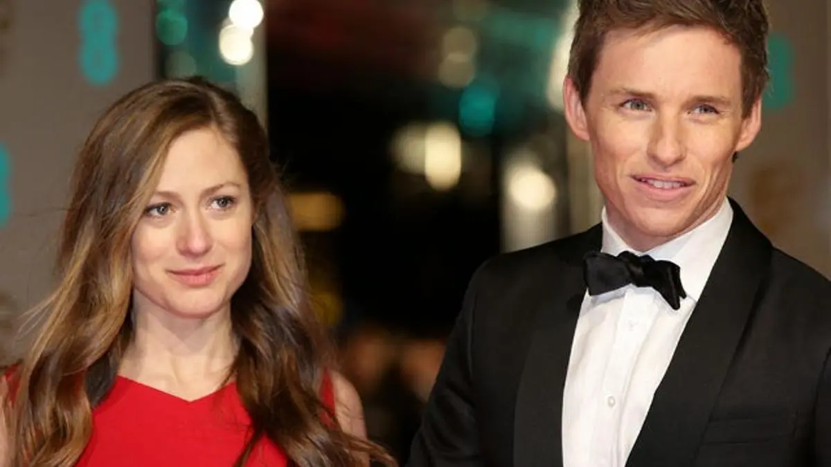 Eddie Redmayne: Anuncios Publicitarios y su Impacto en la Imagen Pública - Cuántos hijos tiene Eddie Redmayne eddie redmayne anuncios publicitarios - Cuántos hijos tiene Eddie Redmayne