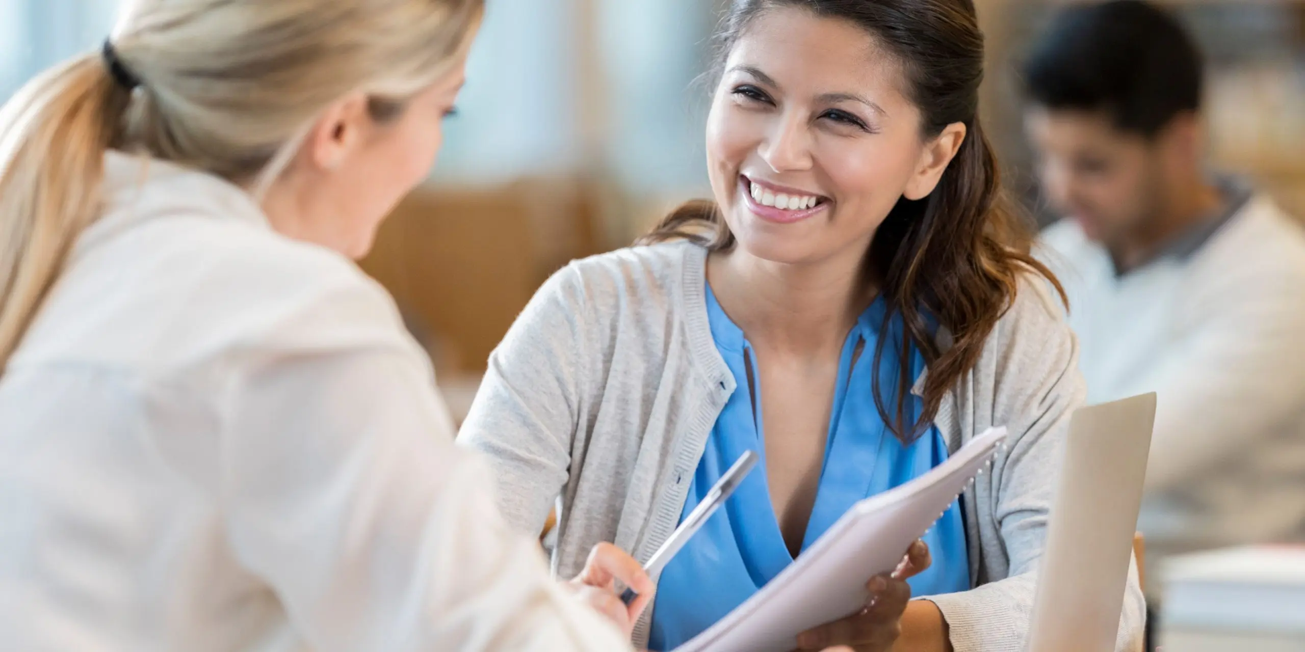 Beneficios del Marketing de Relaciones: Fidelización y Crecimiento Empresarial - How can individuals and society benefit from relationship marketing benefits of relationship marketing - How can individuals and society benefit from relationship marketing