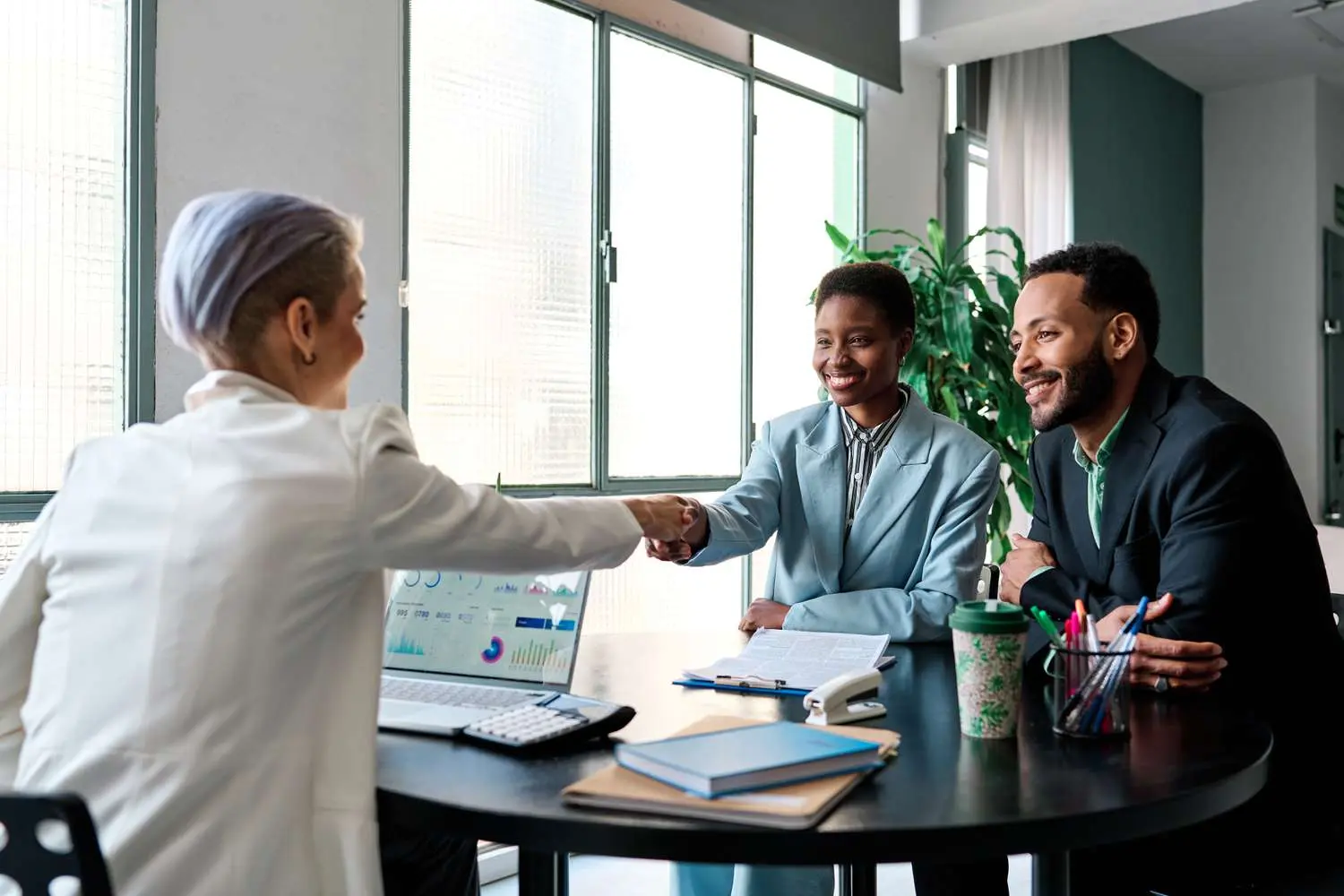 Email Marketing para Asesores Financieros: La Clave para el Éxito - How do I promote myself as a financial advisor email marketing for financial advisors - How do I promote myself as a financial advisor