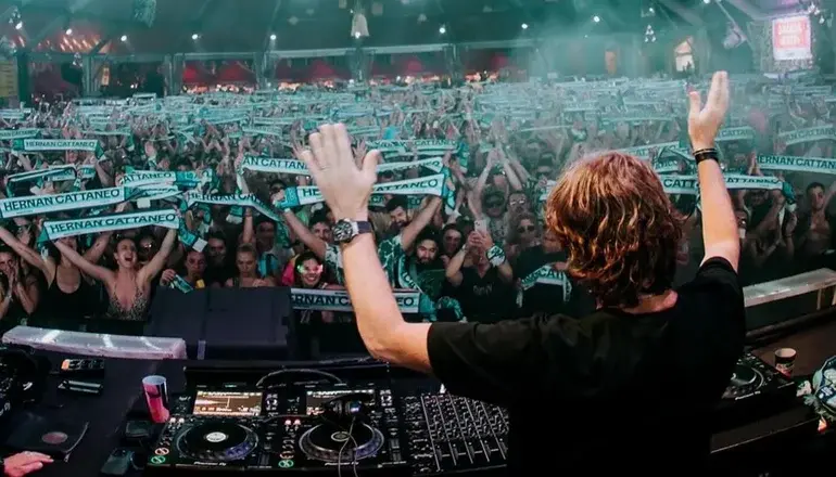 Anuncios de Cantantes en Mendoza: Conciertos y Recitales 2024 - Qué DJ tocó en Mendoza anuncios de canatantes en mendoza - Qué DJ tocó en Mendoza