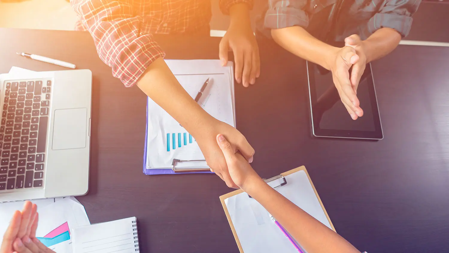 Asociaciones entre marcas y valores en los anuncios publicitarios: Un análisis profundo - Qué empresas están aliadas asociaciones entre marcas y valores en los anuncios publicitarios conocidos - Qué empresas están aliadas