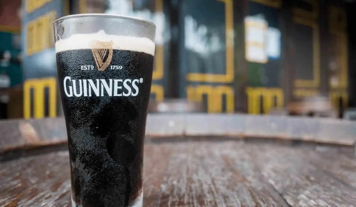 El éxito del marketing de Guinness: una historia de creatividad e icónicos anuncios - Qué es la marca Guinness guinness marketing - Qué es la marca Guinness