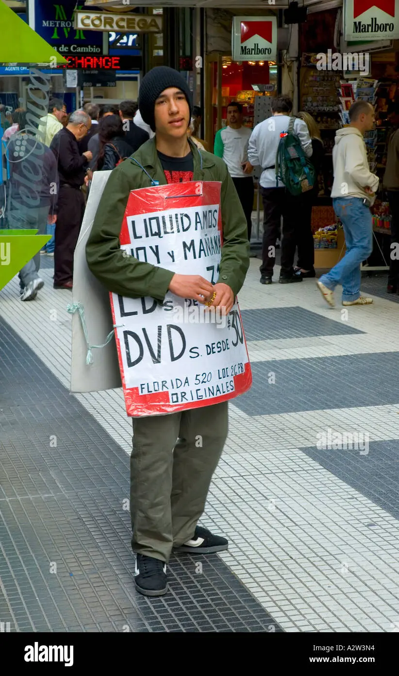 Hombre sándwich publicidad: Una estrategia de marketing llamativa y efectiva - Qué es la publicidad del hombre sándwich hombre sandwich publicidad - Qué es la publicidad del hombre sándwich