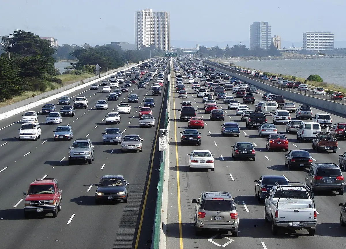 <b>Anuncios para Motores</b>: Guía Completa para Publicidad en Vehículos Comerciales - Qué es un coche motor anuncios motor - Qué es un coche motor