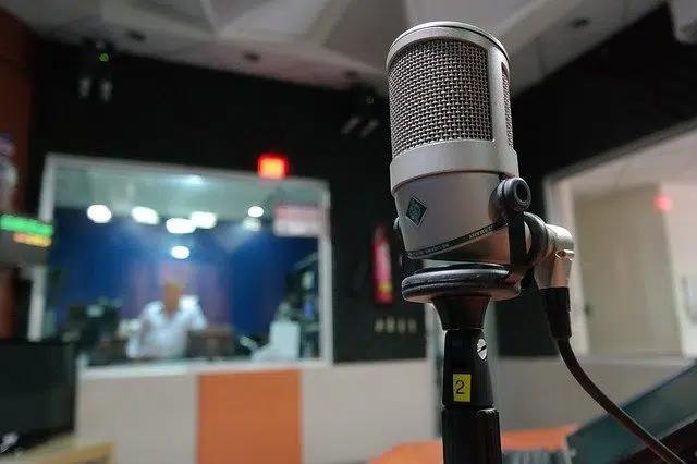 Guion de Radio Publicidad: La Guía Definitiva - Qué es un guion de radio y un ejemplo guion de radio publicidad - Qué es un guion de radio y un ejemplo
