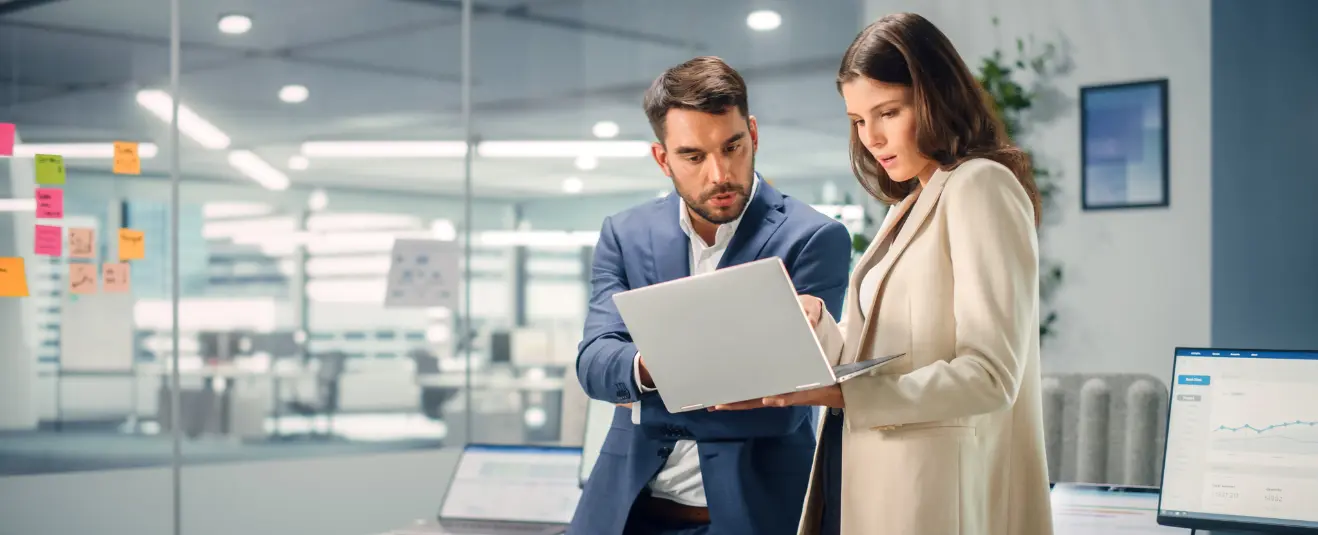 carrera superior en dirección comercial y marketing - Qué grado obtienes al terminar la carrera de Administración y marketing