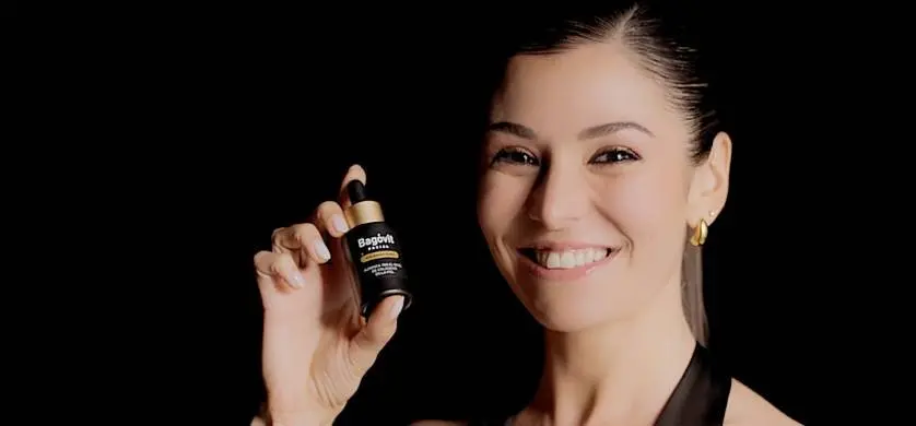bagovit facial publicidad argentina - Qué hace la crema Bagovit A en la cara