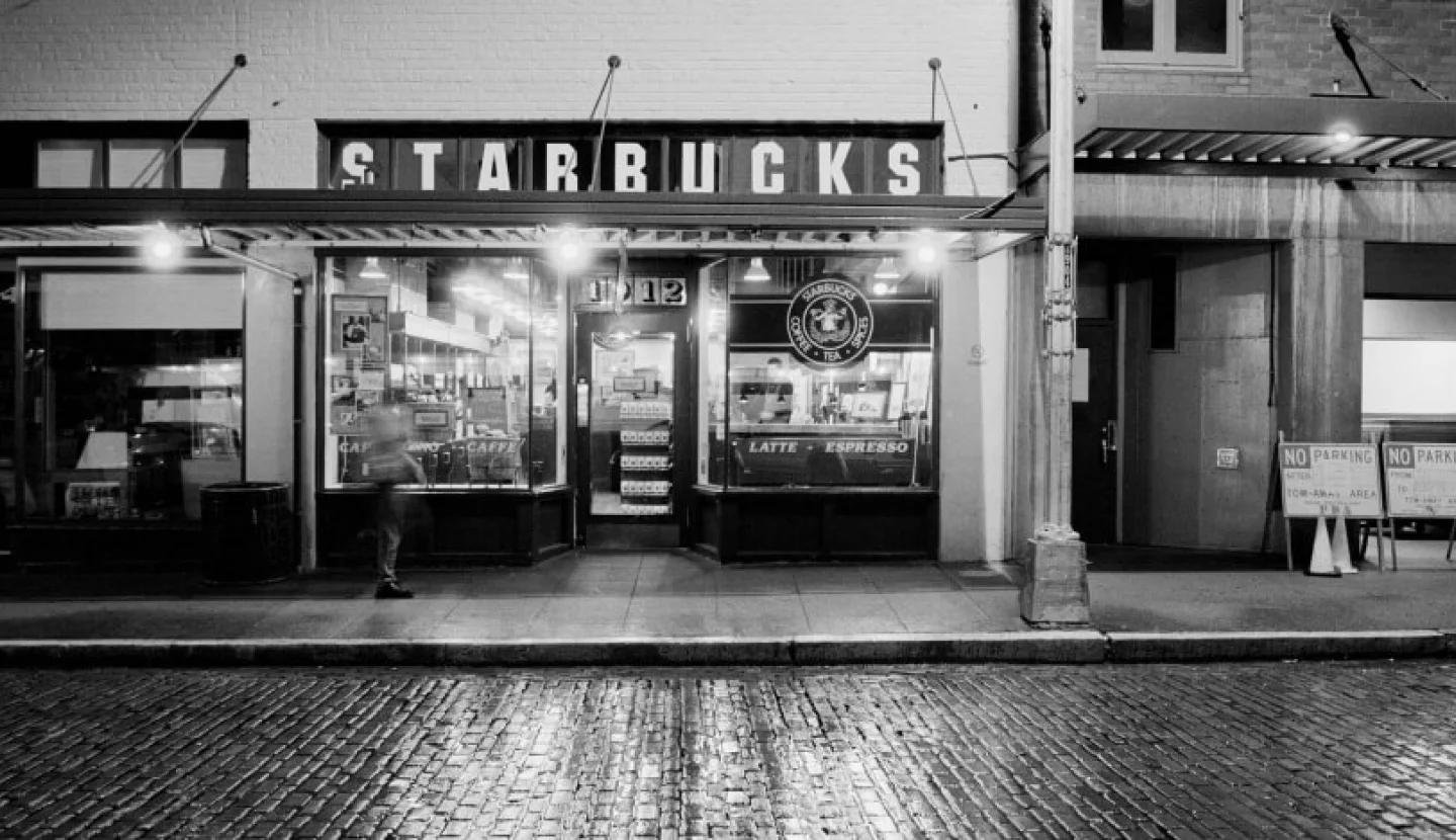 <b>Anuncios de Starbucks</b>: Estrategia de Marketing y Éxito Global - Qué mensaje transmite Starbucks anuncios de starbucks - Qué mensaje transmite Starbucks
