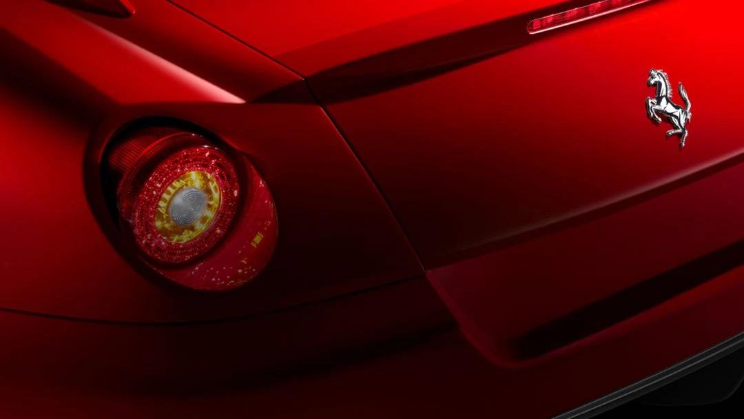 <b>Anuncios publicitarios de Ferrari</b>: Estrategias de marketing de una marca icónica - Qué ofrece Ferrari a sus clientes anuncios publicitarios de ferrari - Qué ofrece Ferrari a sus clientes