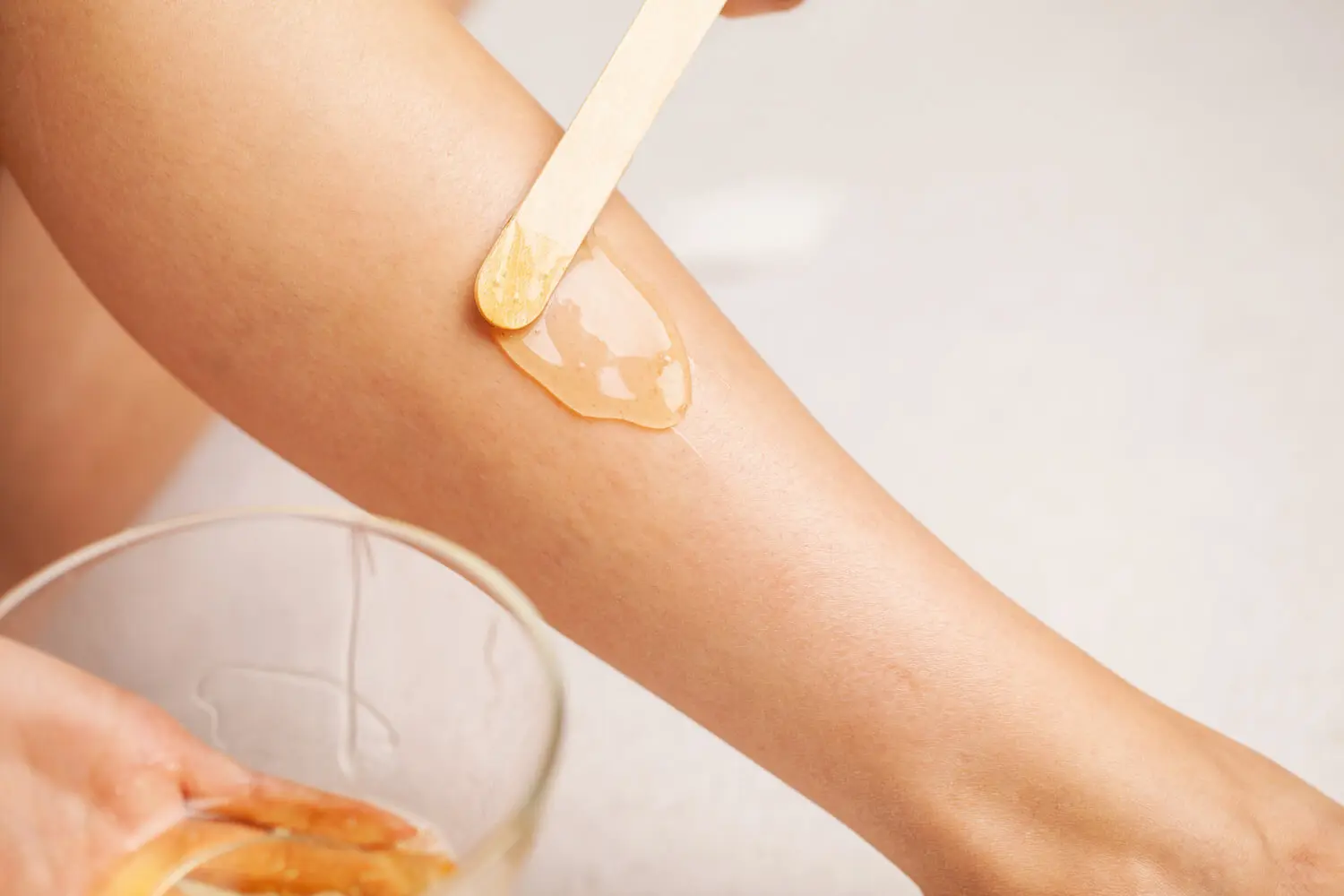 <b>Depilación con Cera: Guía Completa</b> - Qué pasa en tu piel cuando te depilas con cera anuncios de depilacion con cera - Qué pasa en tu piel cuando te depilas con cera