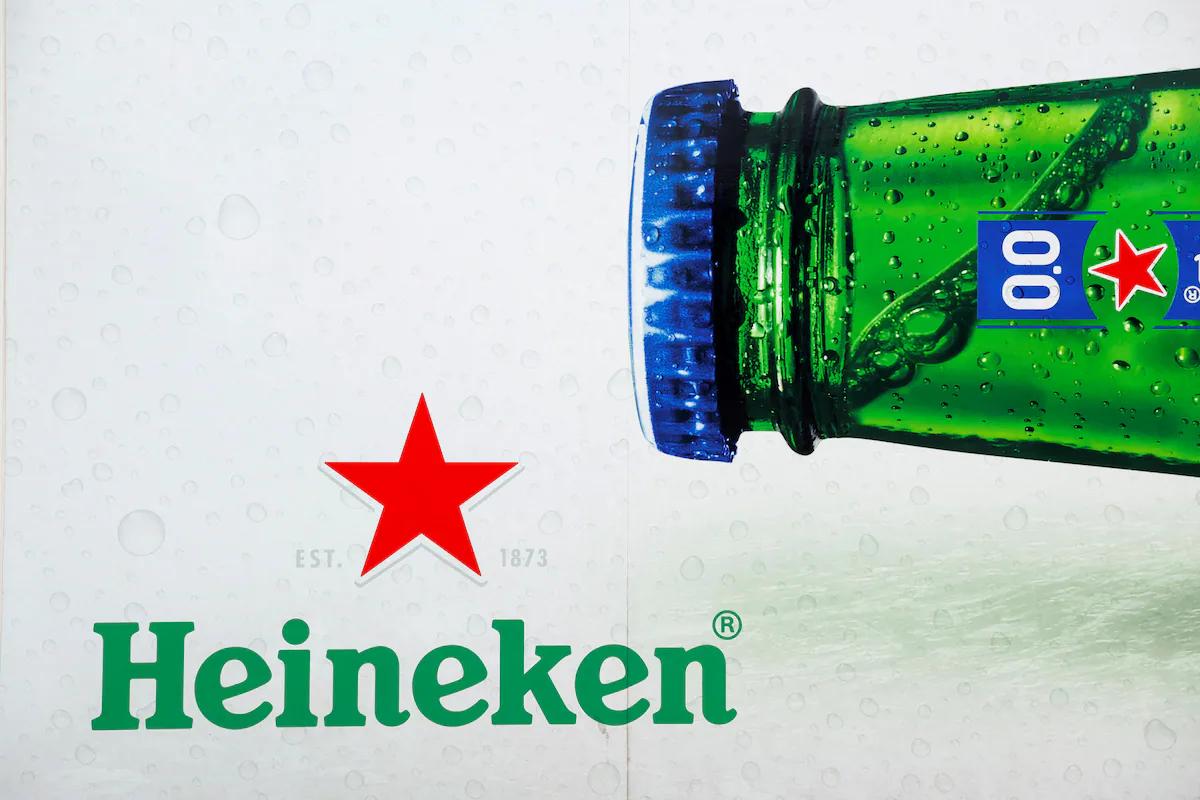 Anuncios antiguos de Heineken: Un viaje por la historia de la publicidad cervecera - Qué pasó con la cerveza Heineken anuncios antiguos de heineken - Qué pasó con la cerveza Heineken