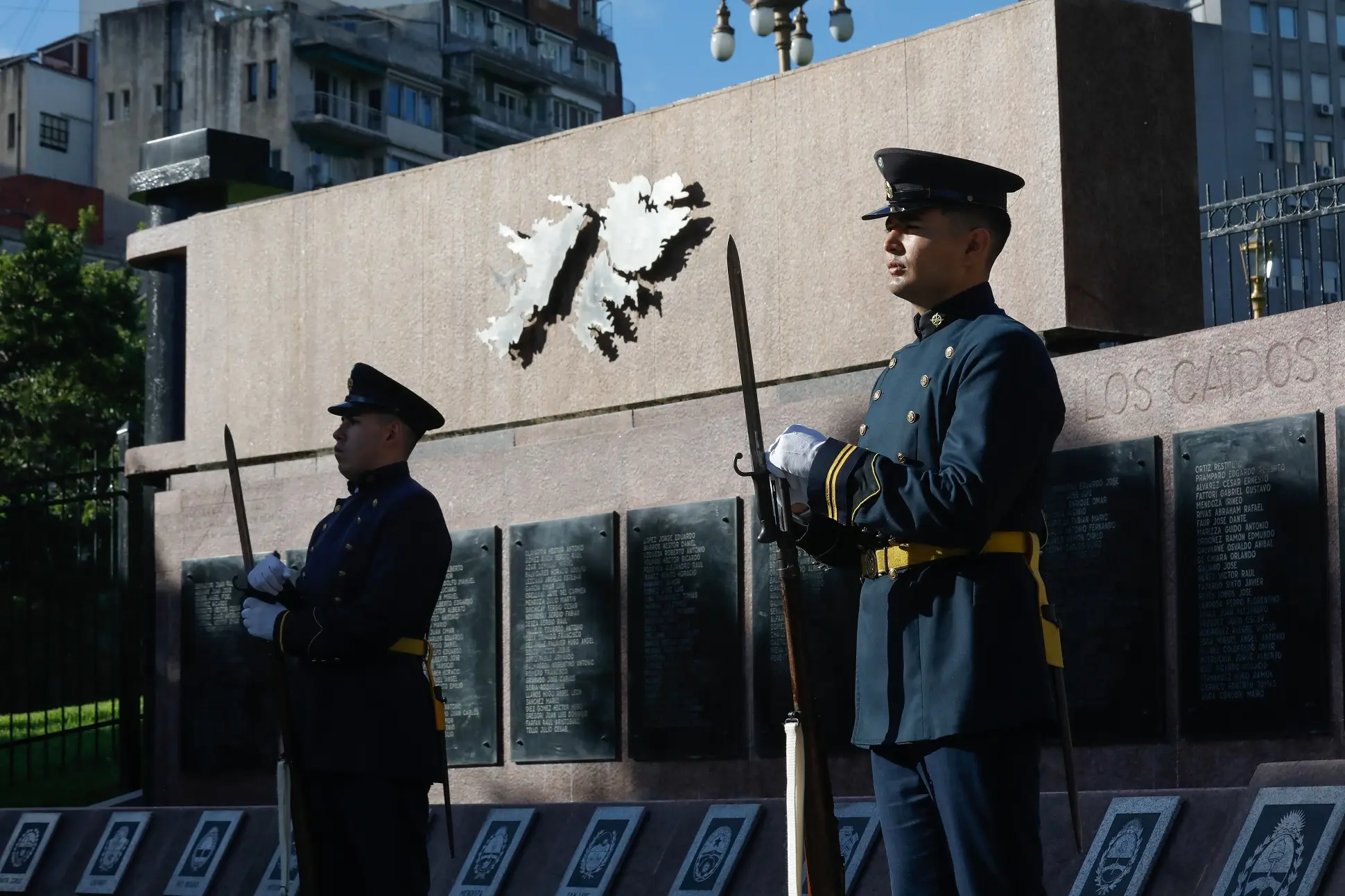 Británicos en Argentina: Inmigración, Conflicto de Malvinas y Anuncios Terroristas - Qué pasó en 1982 en Argentina británicos anuncios terroristas en argentina - Qué pasó en 1982 en Argentina