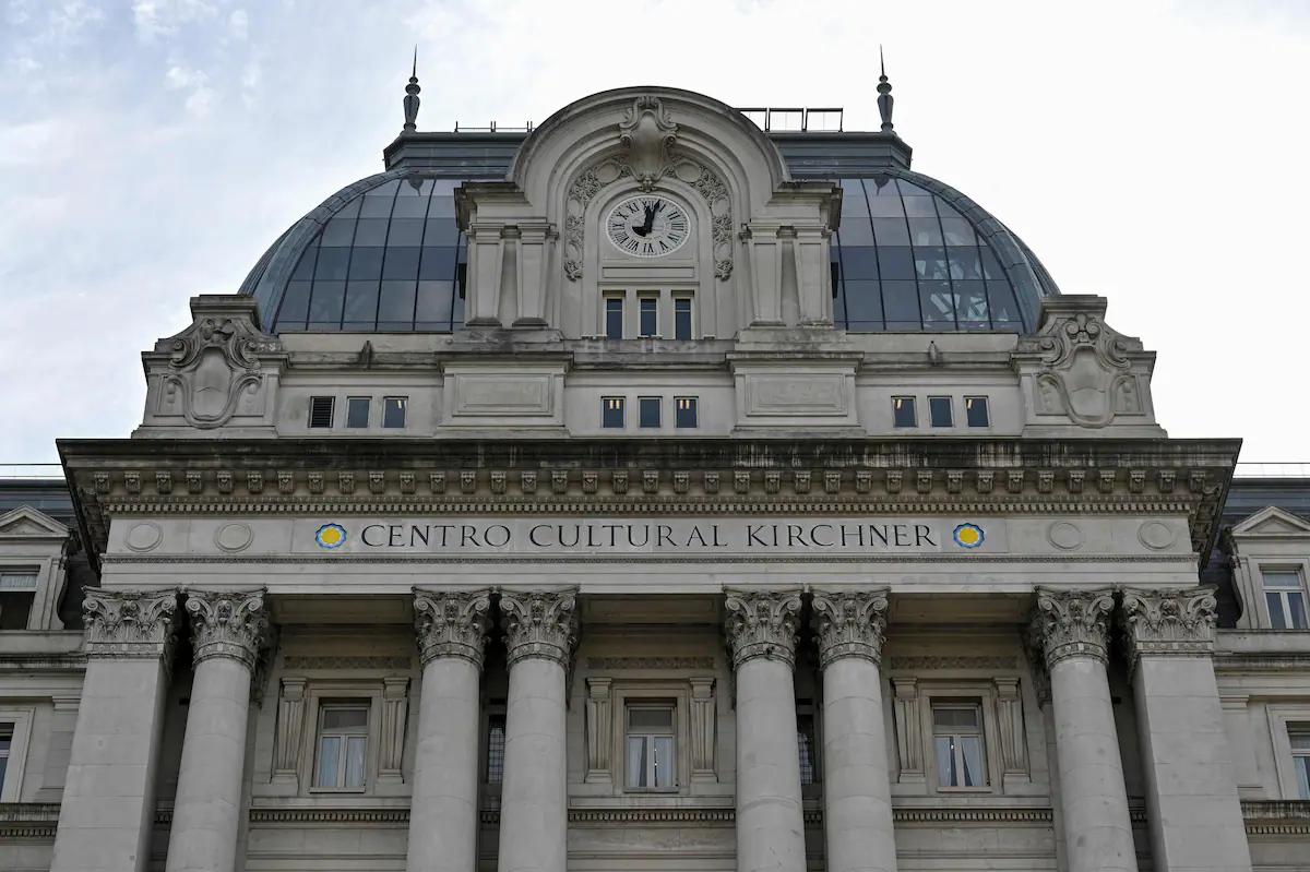 Palacio Libertad: Historia del ex-CCK - Qué significa CCK anuncios cck - Qué significa CCK