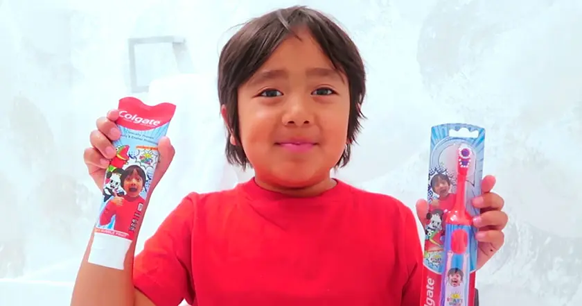 Análisis del Éxito de los Anuncios Publicitarios de Colgate: Eslóganes, Estrategias y Campañas - Quién es el niño de la propaganda de Colgate anuncios publicitarios de colgate con eslogan - Quién es el niño de la propaganda de Colgate