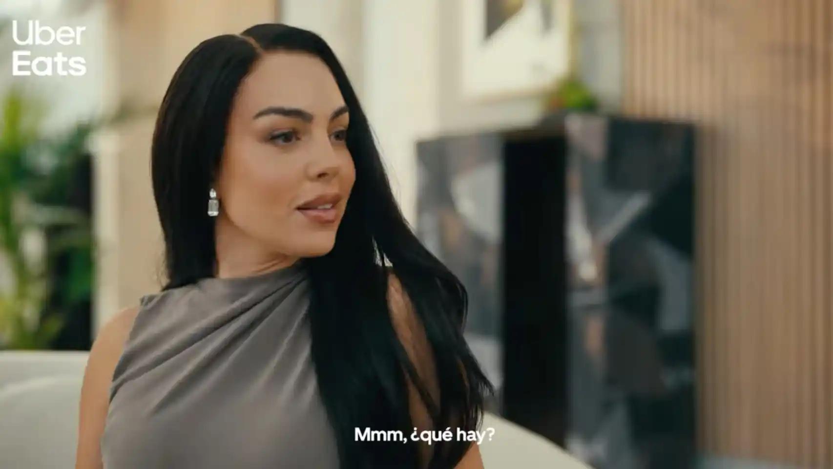 publicidad de uber eats - Quién es la que sale en el anuncio de Uber Eats con Georgina