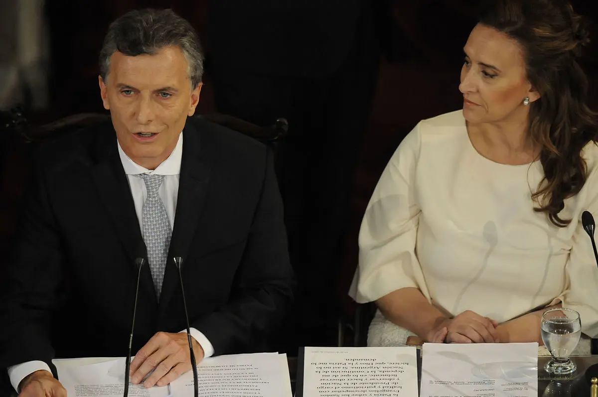 <b>Anuncios de Macri en asignación</b>: Un análisis exhaustivo de su gestión - Quién le entregó el bastón presidencial a Macri anuncios de macri en asignacion - Quién le entregó el bastón presidencial a Macri