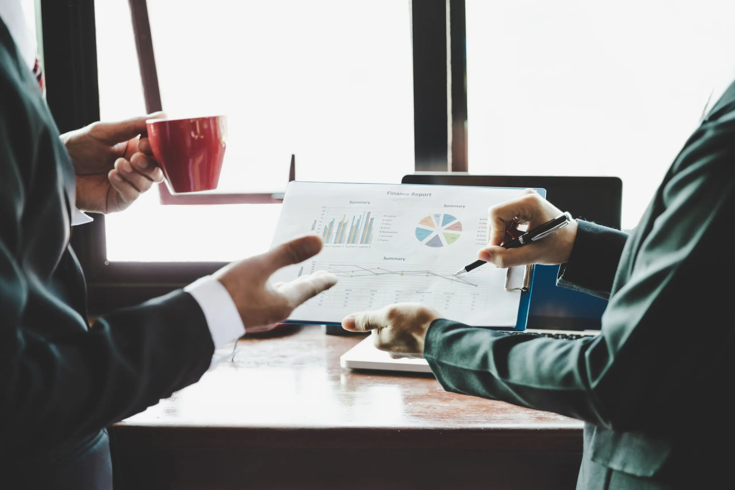 El marketing mix B2B: una guía completa para el éxito - What are the 7ps of B2B marketing business to business marketing mix - What are the 7ps of B2B marketing