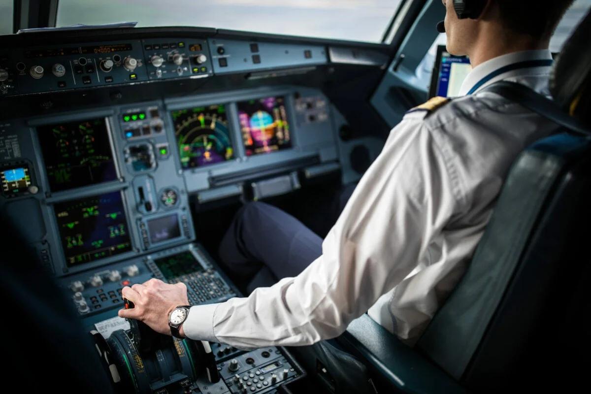 Trabajos de marketing en aviación: Una guía completa - What is the best paying job in aviation aviation marketing jobs - What is the best paying job in aviation
